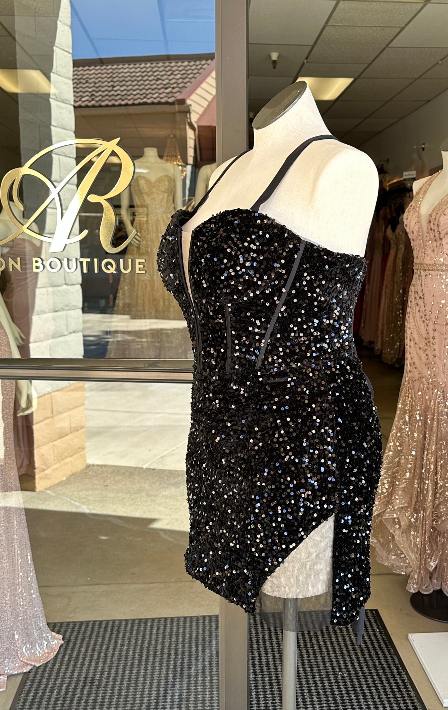 Velvet meets sequin short formal dress